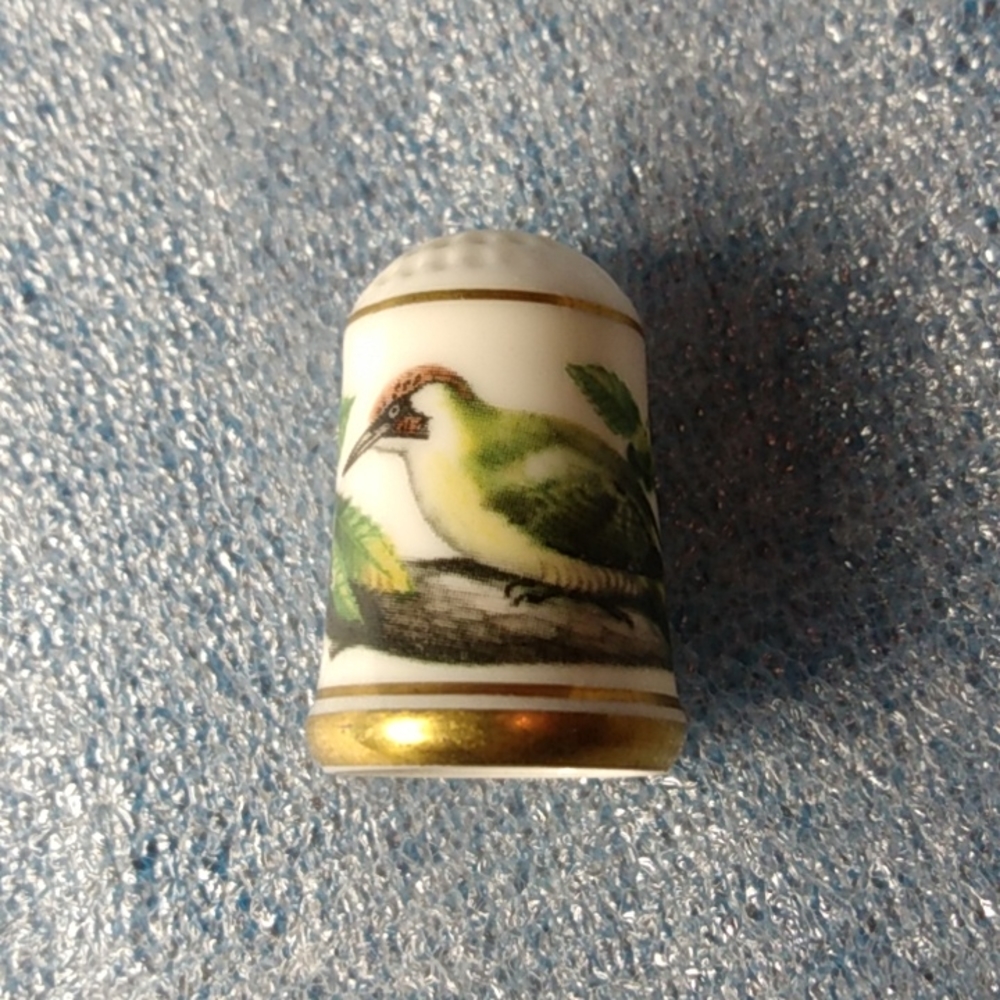Franklin Porcelain 1979 Thimble Birds Flowers Green Woodpecker Picus Viridis